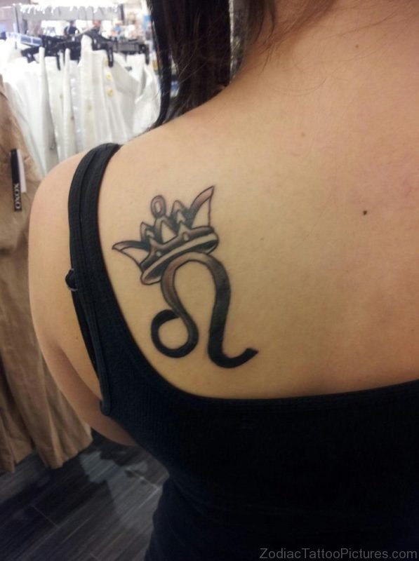 Crowned Leo Sign Tattoo On Shoulder Back