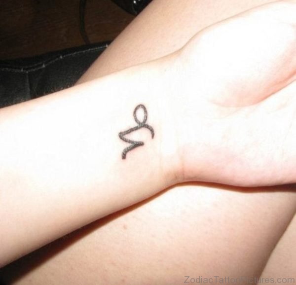 Perfect Zodiac Cancer Tattoos On Wrist